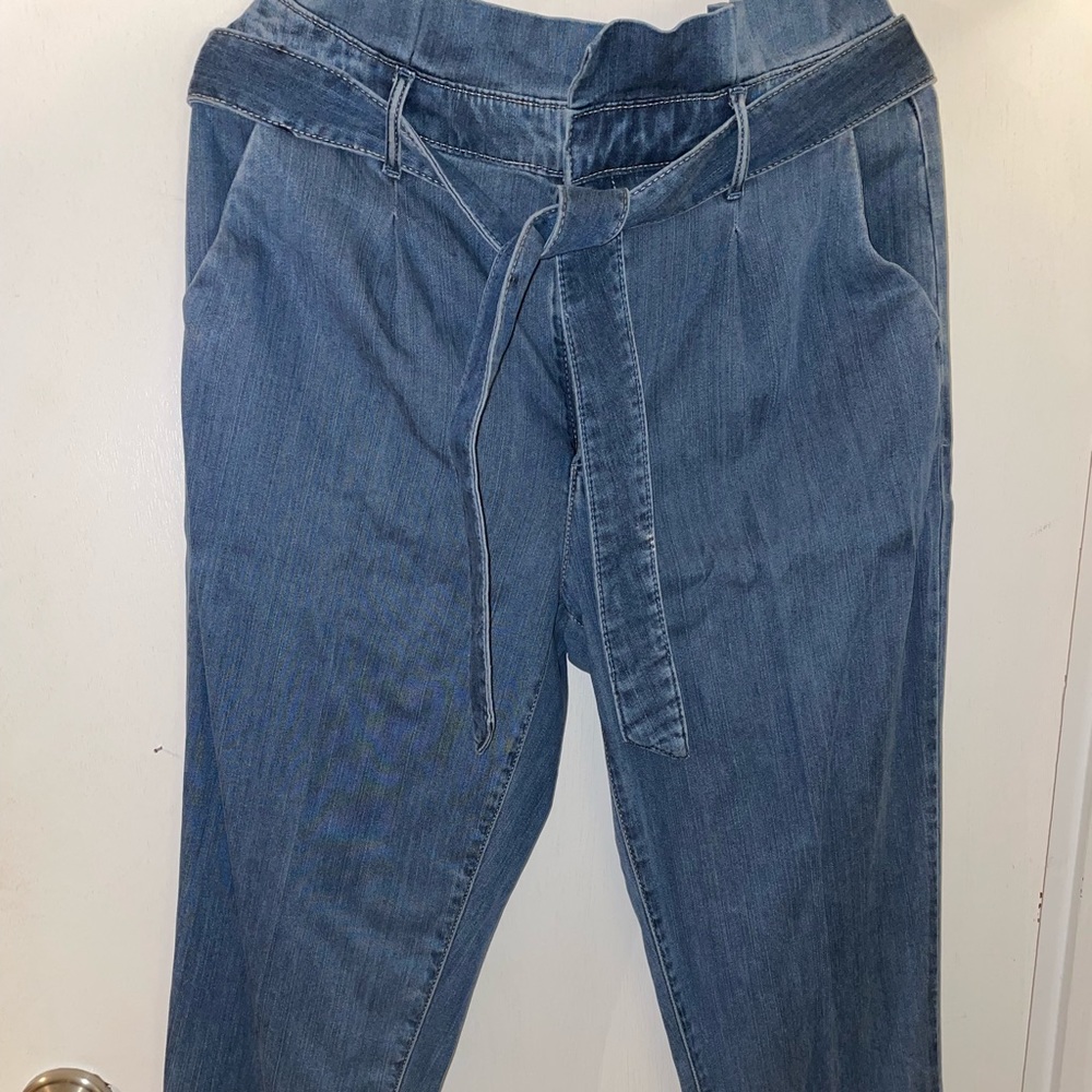 WHBM high waisted tapered ankle length jeans